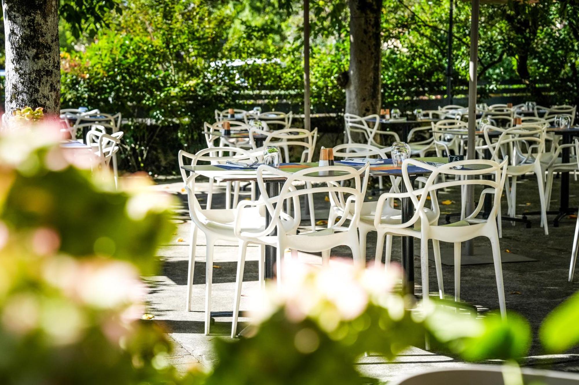 Logis Hotel & Restaurant Le Cadet De Gascogne Saint-Justin  Eksteriør billede