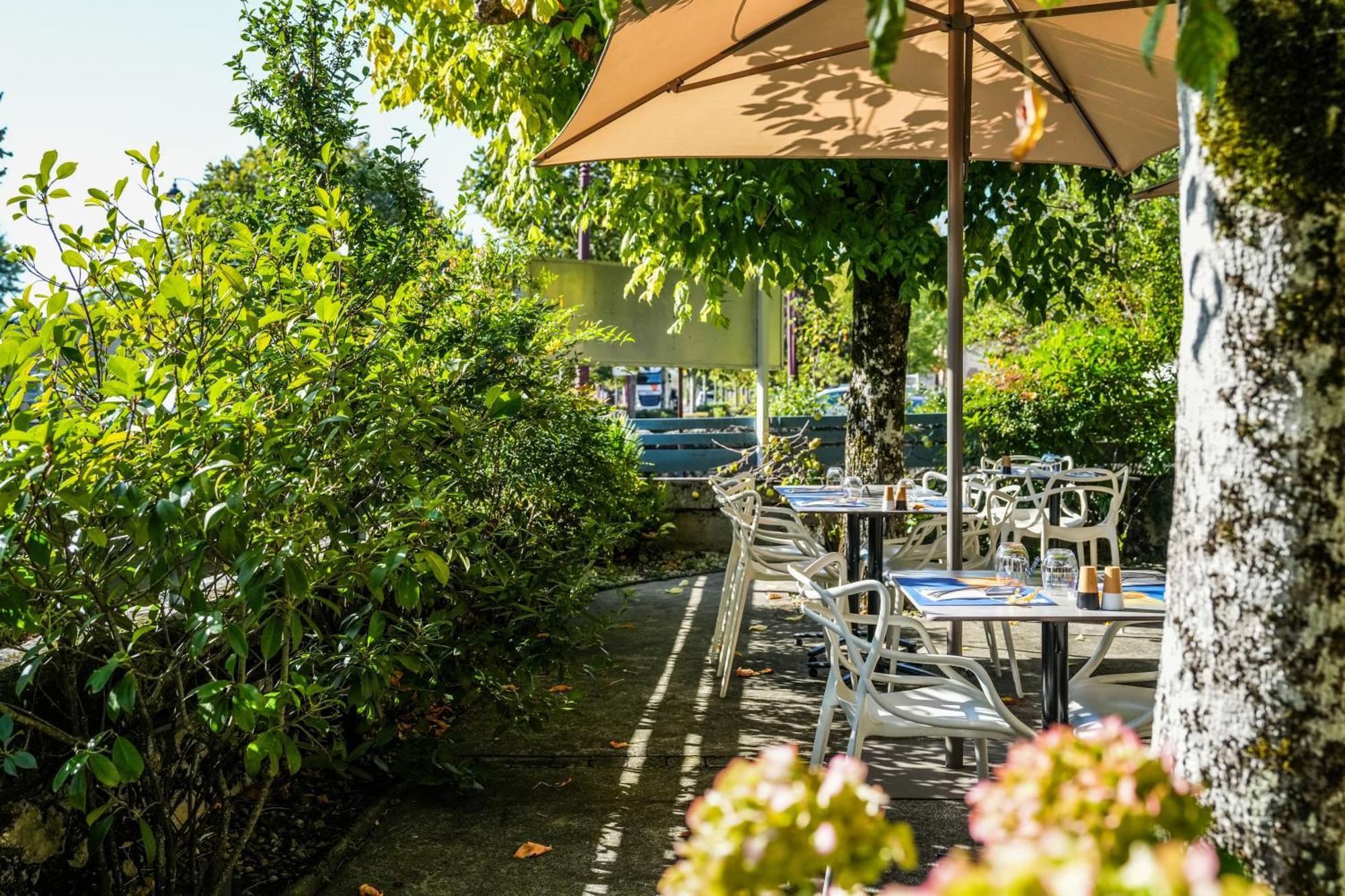 Logis Hotel & Restaurant Le Cadet De Gascogne Saint-Justin  Eksteriør billede