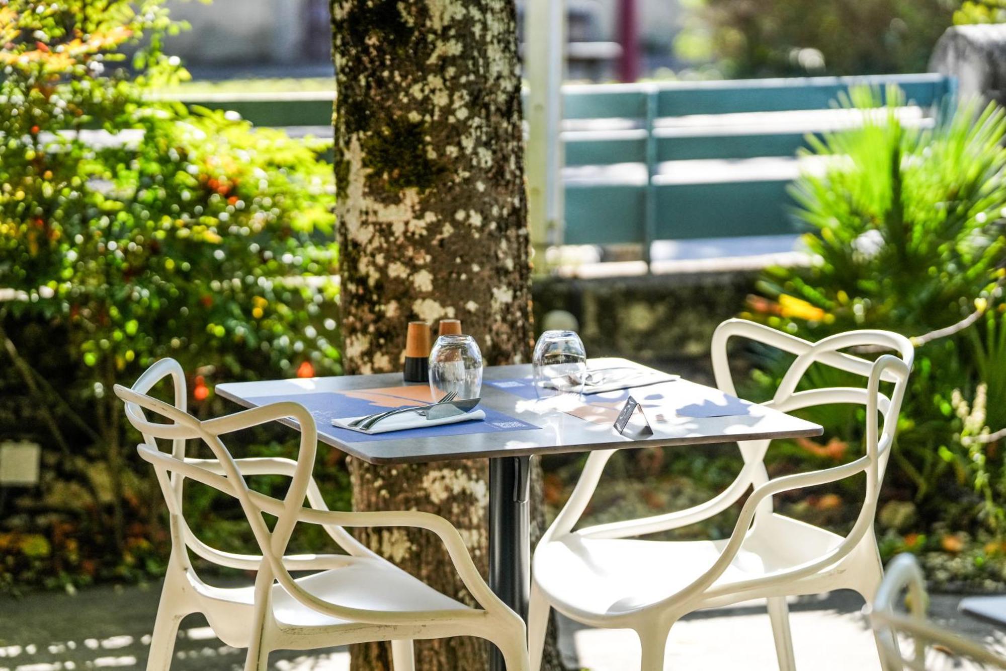 Logis Hotel & Restaurant Le Cadet De Gascogne Saint-Justin  Eksteriør billede