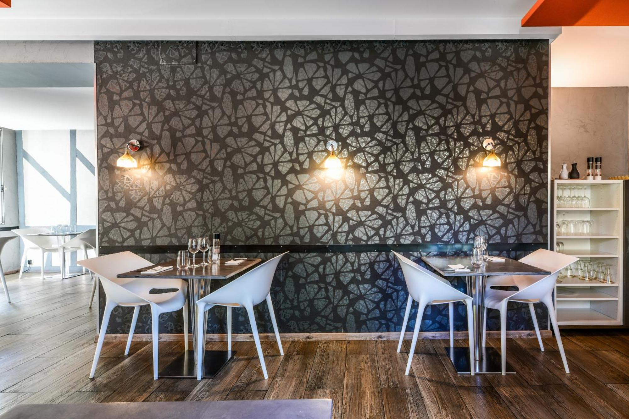 Logis Hotel & Restaurant Le Cadet De Gascogne Saint-Justin  Eksteriør billede