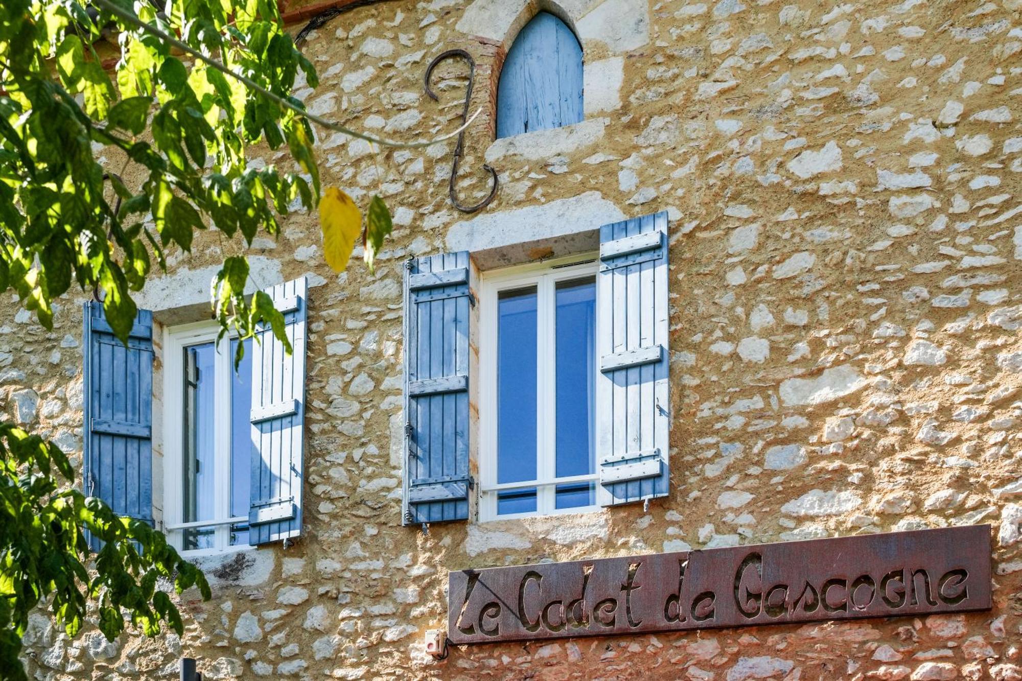 Logis Hotel & Restaurant Le Cadet De Gascogne Saint-Justin  Eksteriør billede