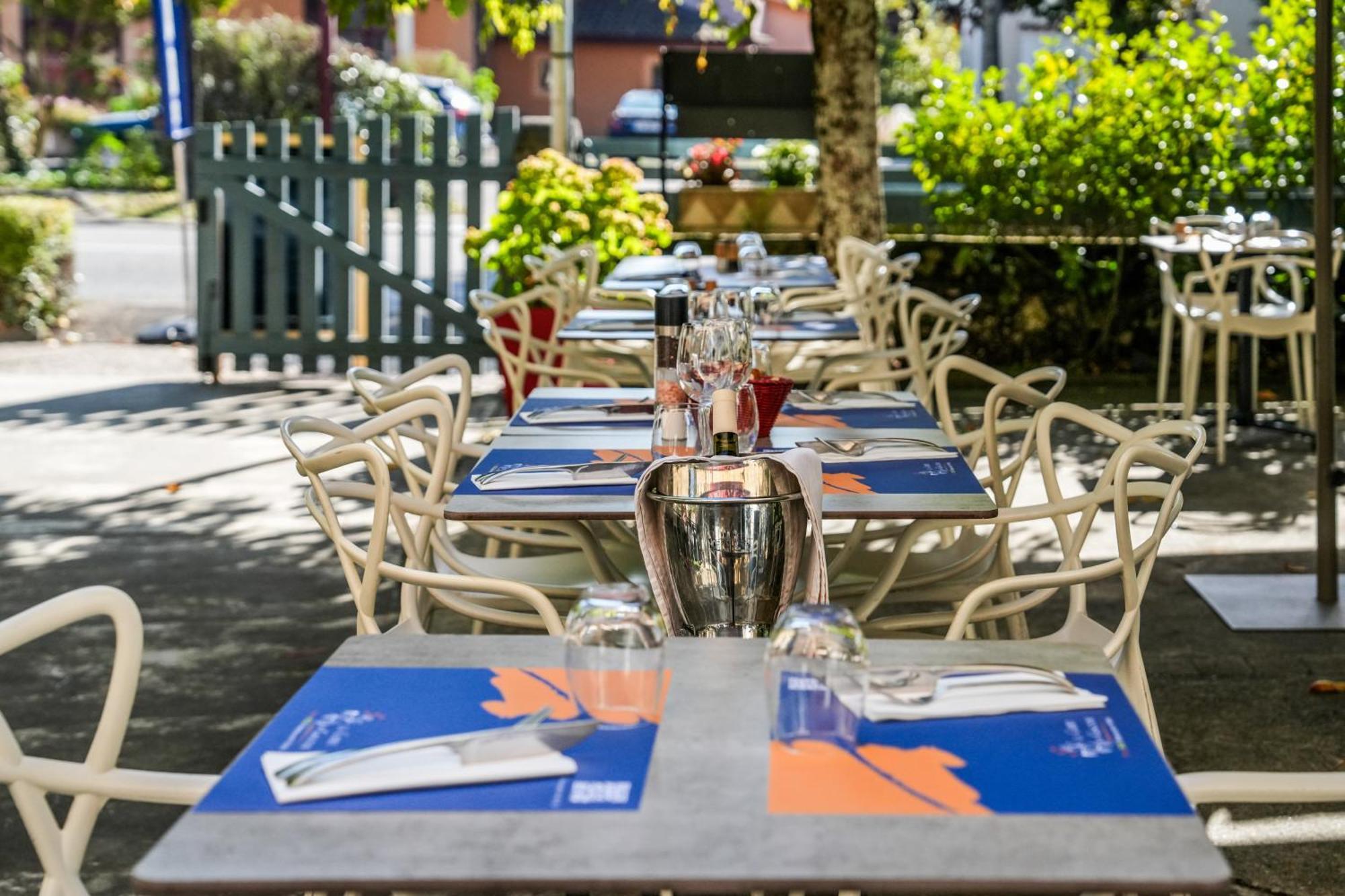 Logis Hotel & Restaurant Le Cadet De Gascogne Saint-Justin  Eksteriør billede