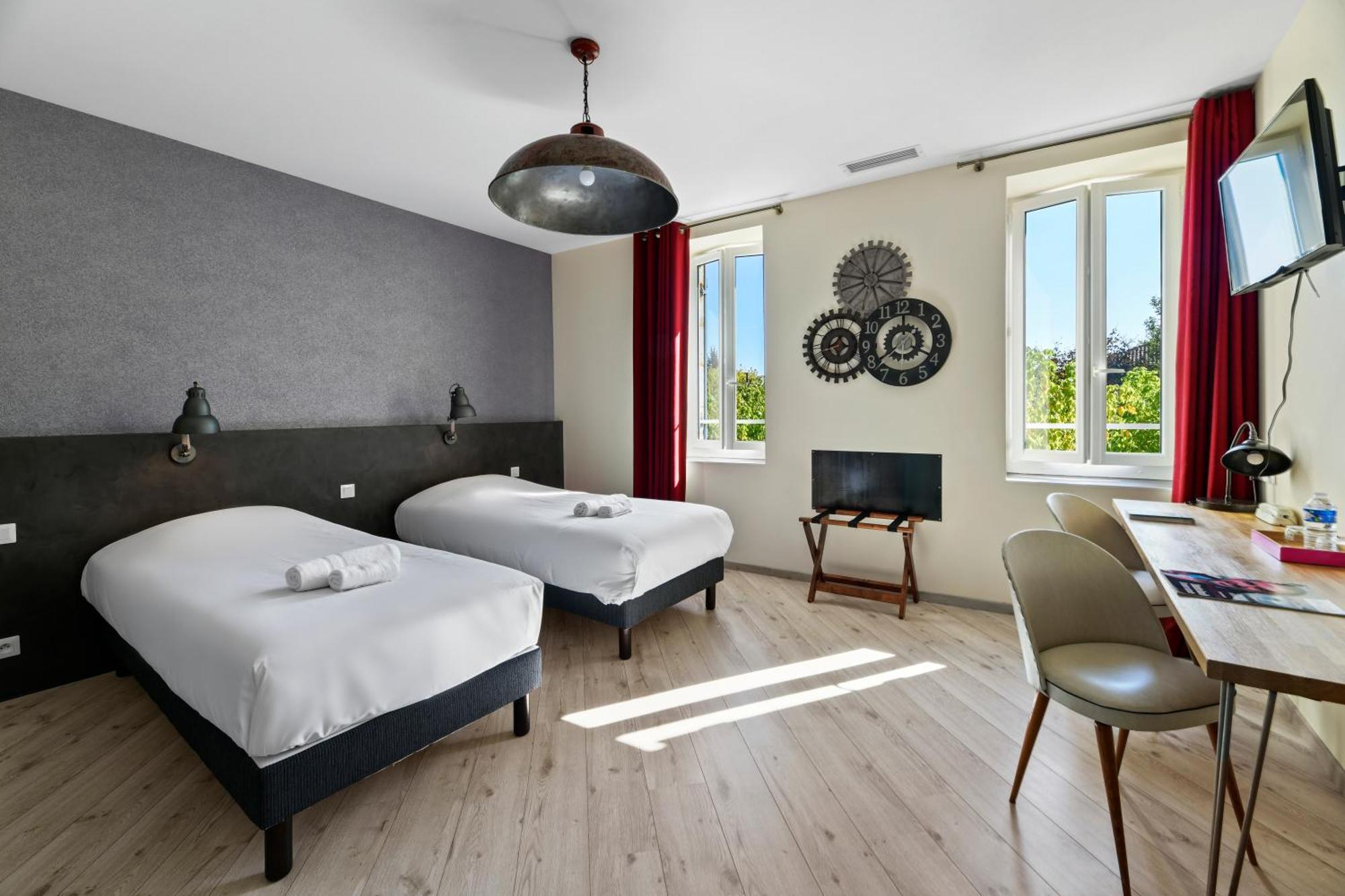 Logis Hotel & Restaurant Le Cadet De Gascogne Saint-Justin  Eksteriør billede